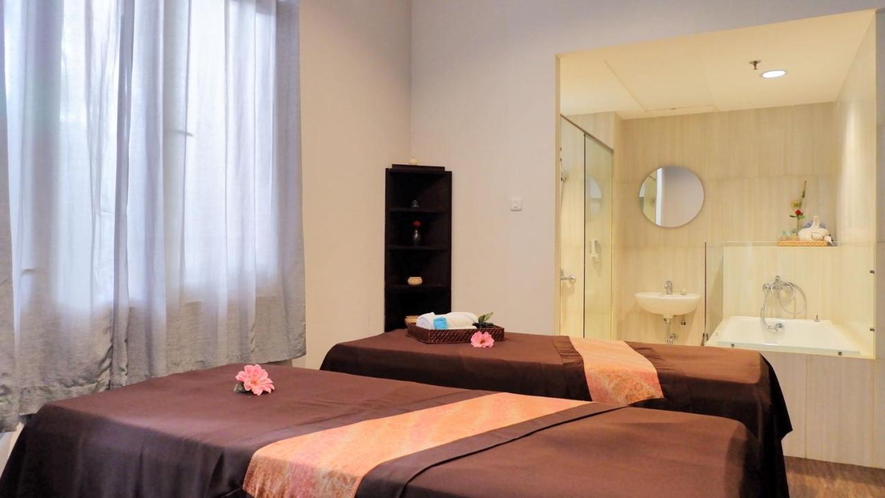 éL Hotel Royale Giacarta Esterno foto