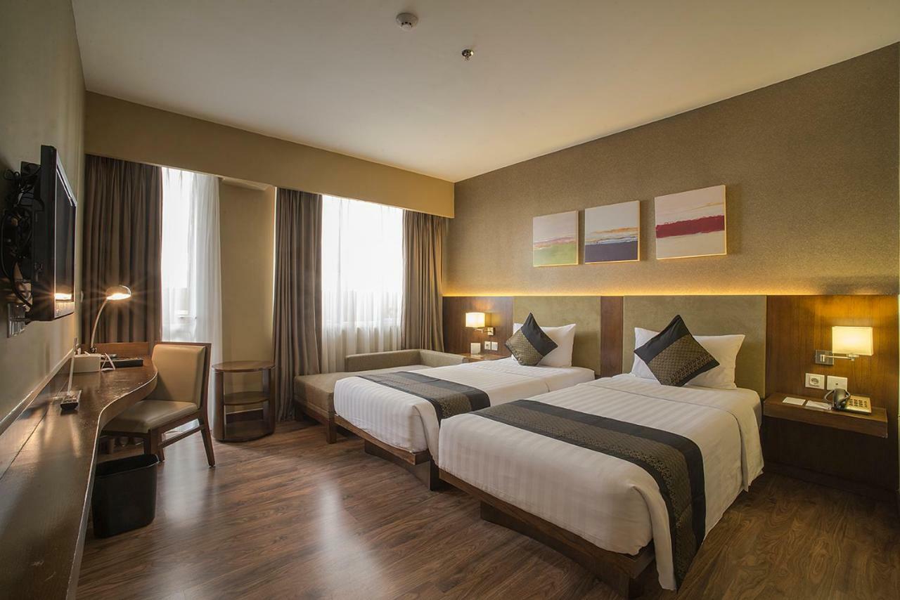 éL Hotel Royale Giacarta Esterno foto